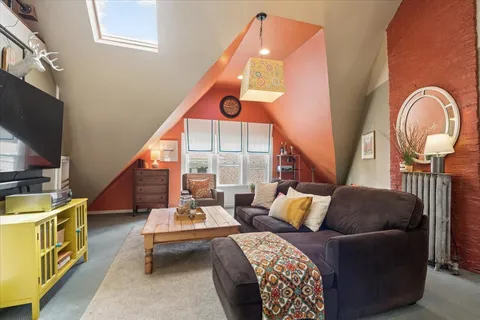 $975,000 | 425 Clinton Avenue, Oak Park, IL 60302