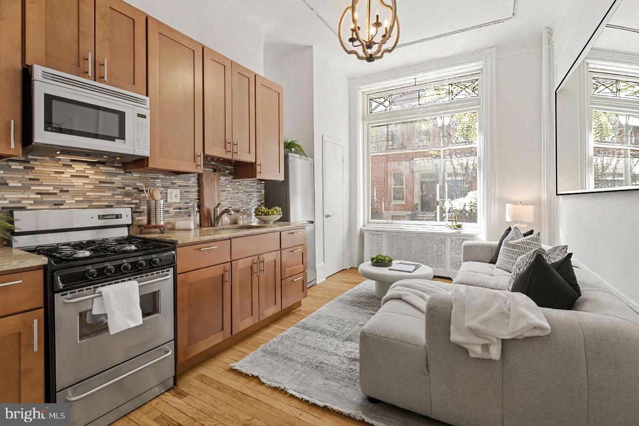 1109 Spruce Street, Unit 1F Philadelphia, PA 19107 - Photo 3 of 17