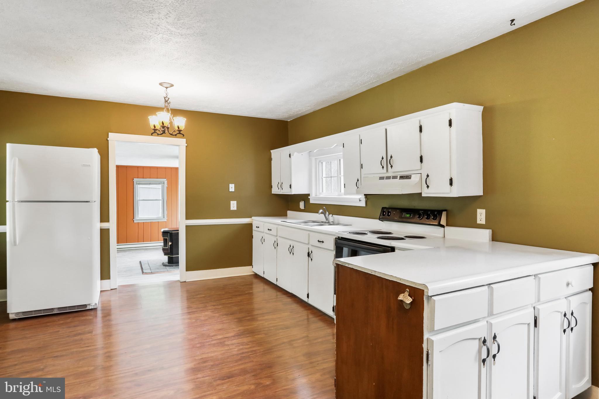 37 Corner Road Edinburg, VA 22824 - Photo 17 of 42 Kitchen