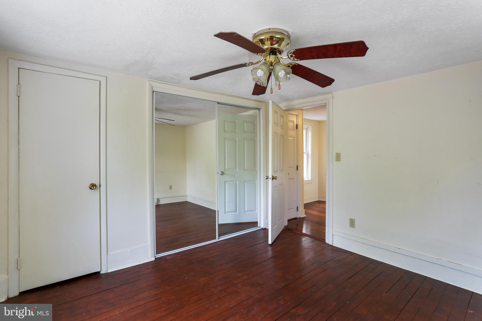 37 Corner Road Edinburg, VA 22824 - Photo 25 of 42 Primary Bedroom