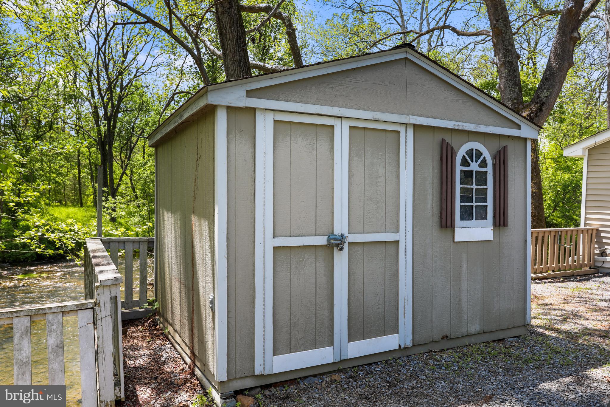 37 Corner Road Edinburg, VA 22824 - Photo 35 of 42 Storage shed