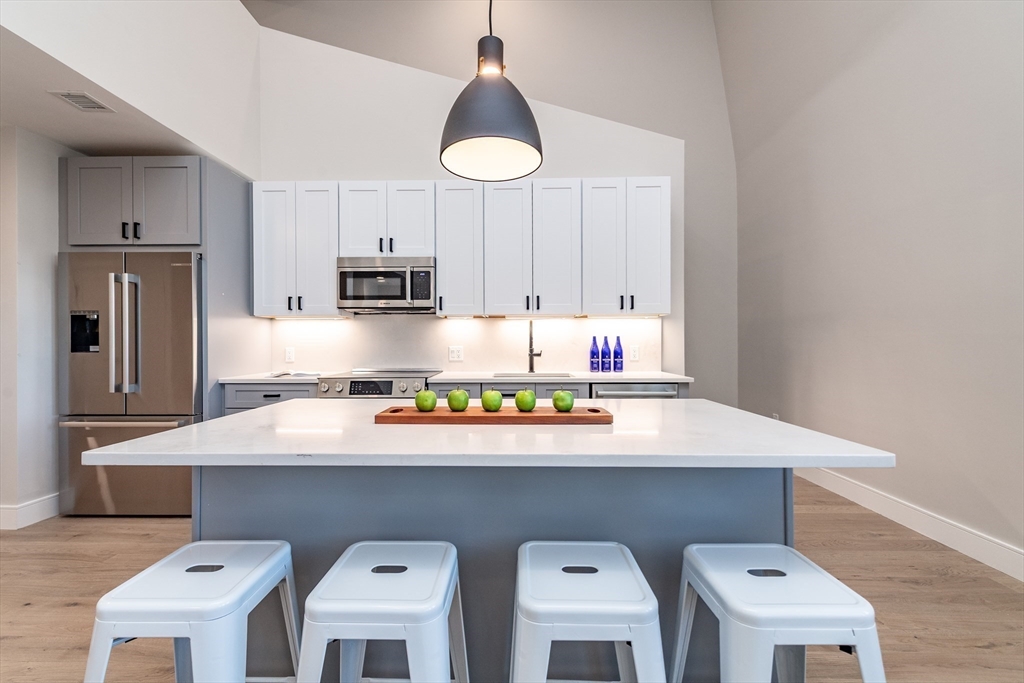 4 Franklin Street, Unit 401 Boston, MA 02134 - Photo 6 of 20