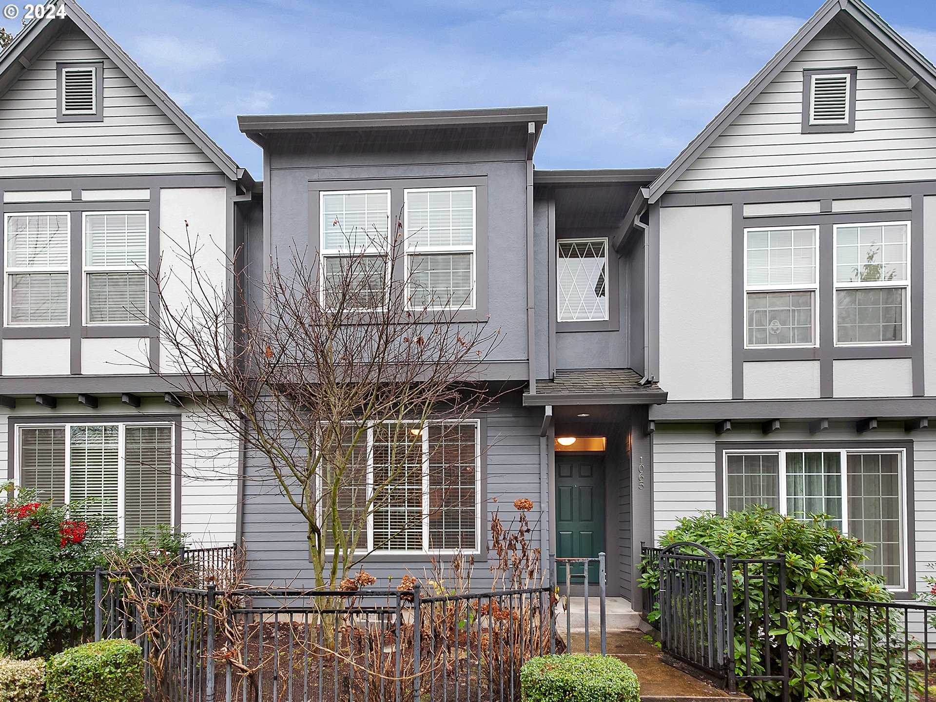 1065 Southeast Alika Ave