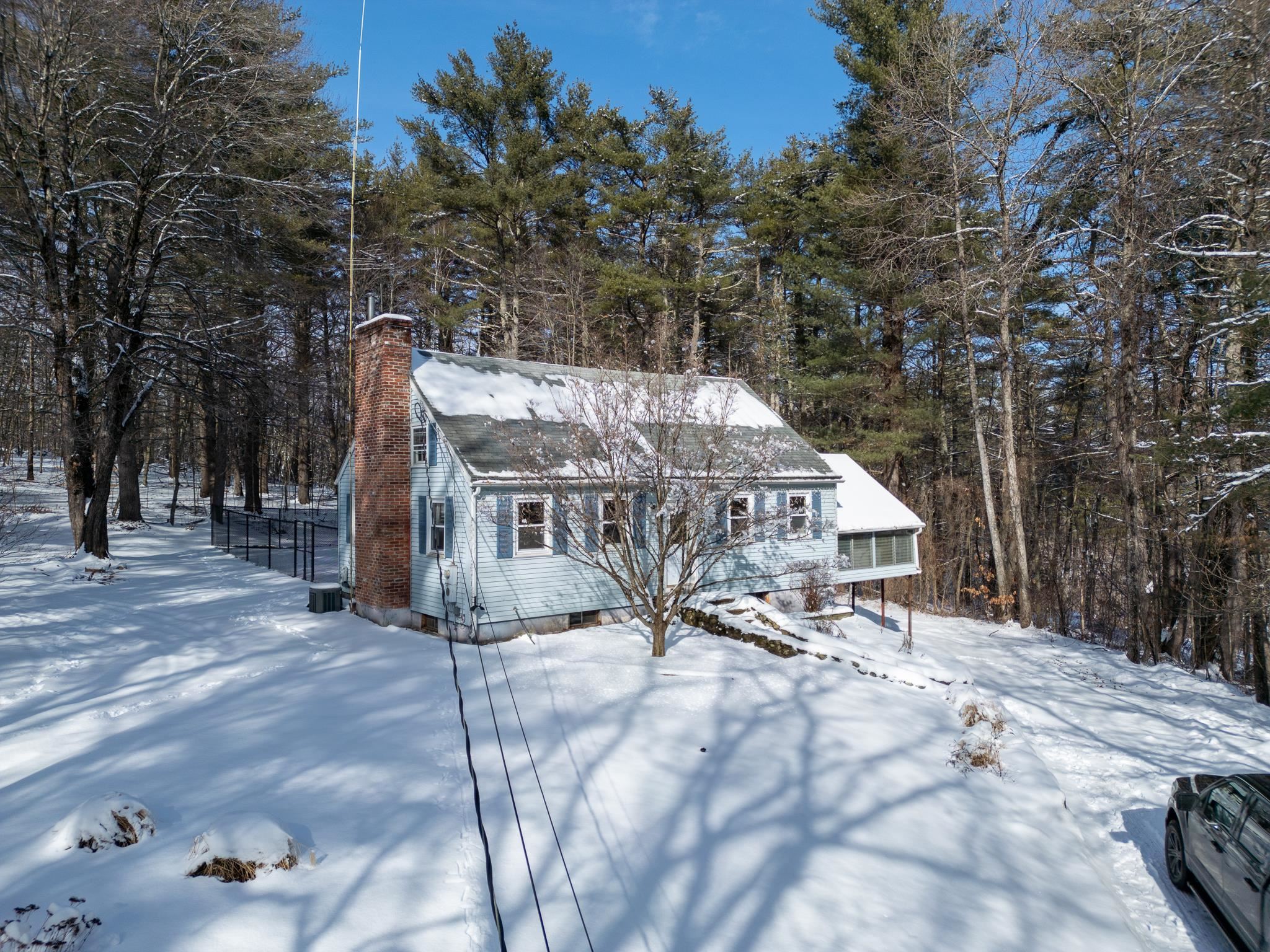44 Drew Road Derry, NH 03038 - Photo 2 of 27