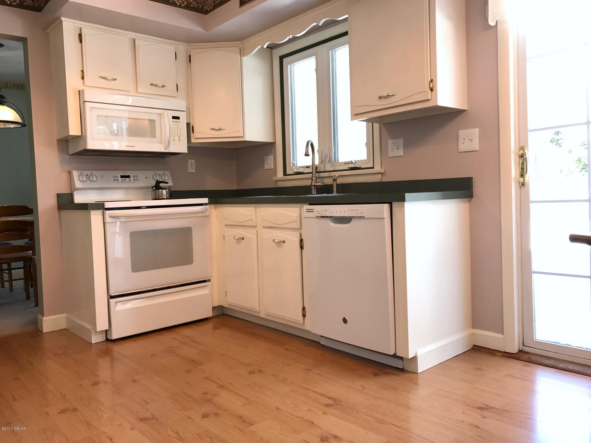 2445 Reed Street Williamsport, PA 17701 - Photo 9 of 26 Kitchen