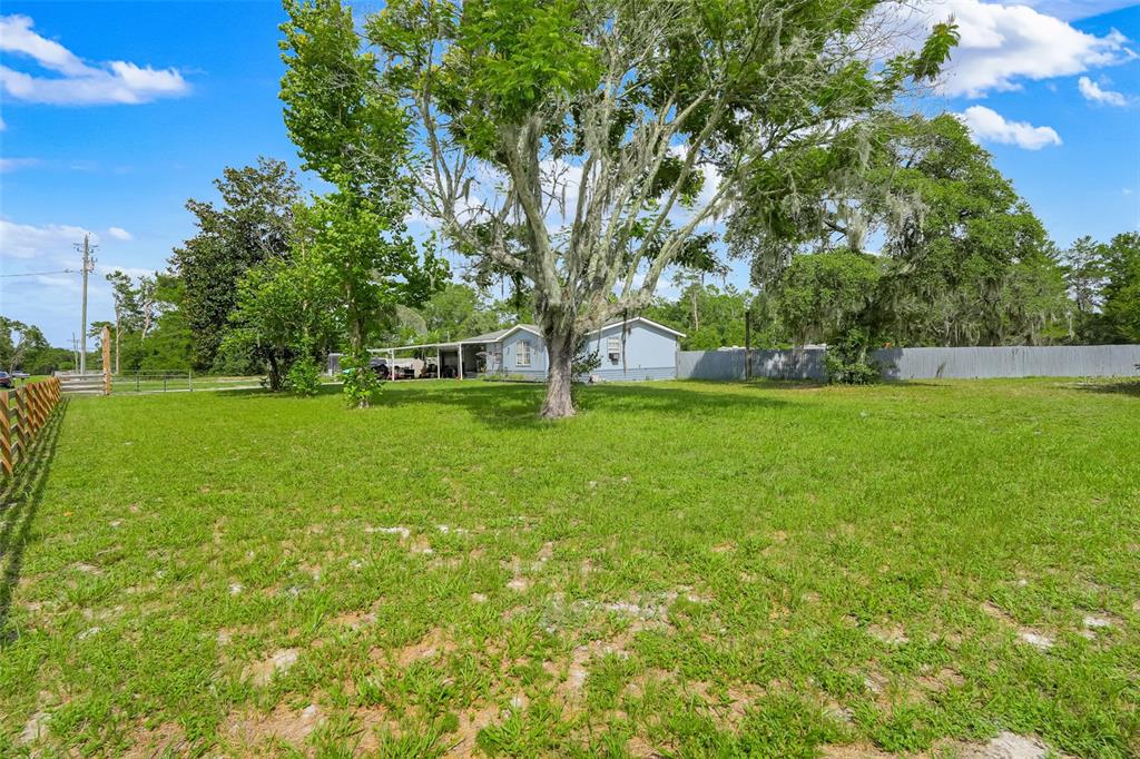 26106 Fishermans Road Paisley, FL 32767 - Photo 7 of 10