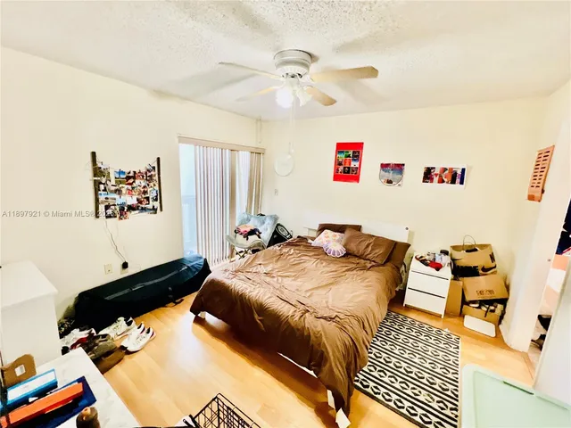 $235,900 | 1021 Mockingbird Lane, Unit 215, Plantation, FL 33324