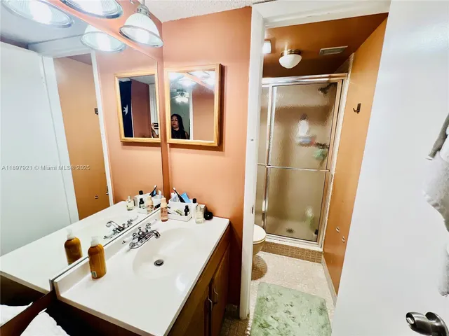 $235,900 | 1021 Mockingbird Lane, Unit 215, Plantation, FL 33324