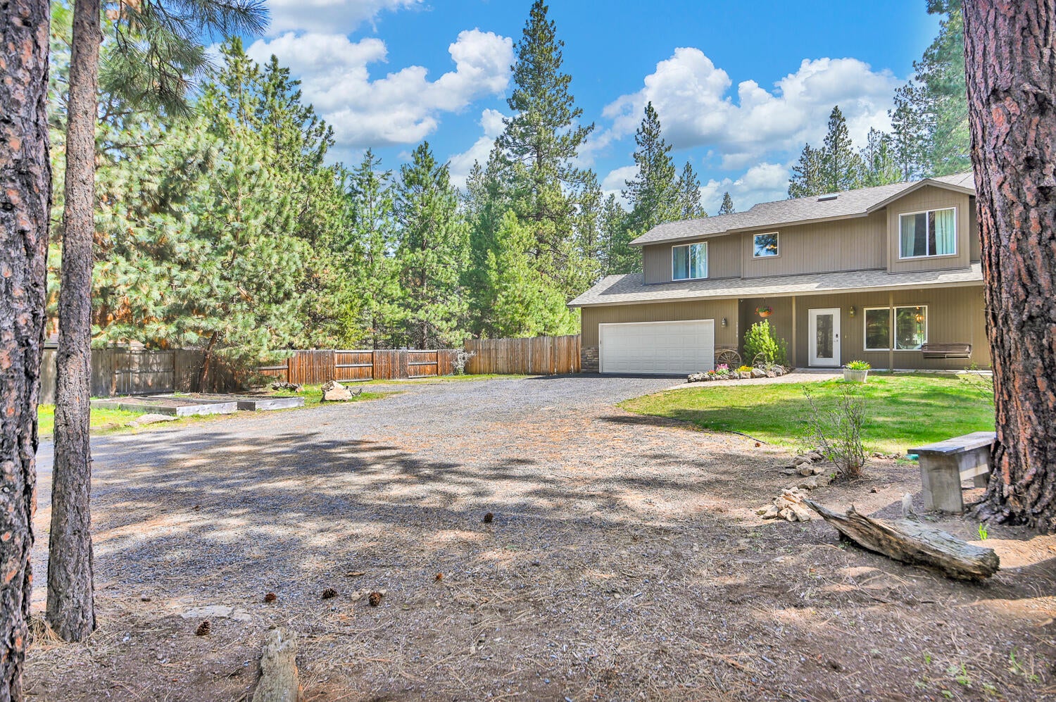19198 Choctaw Road Bend, OR 97702 - Photo 2 of 45 Frontyard