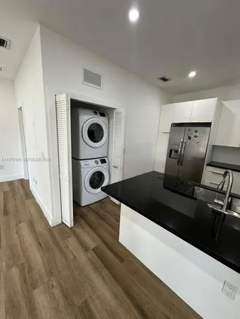 $3,100 | 9999 Northwest 23rd Avenue, Unit 9999, Miami, FL 33147