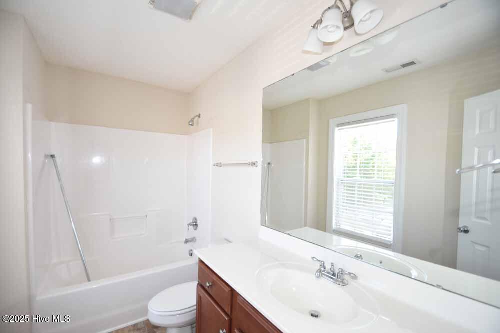 4267 Dudleys Grant Drive, Unit A Winterville, NC 28590 - Photo 13 of 21 Dudleys Grant Drive 4267 A (13)