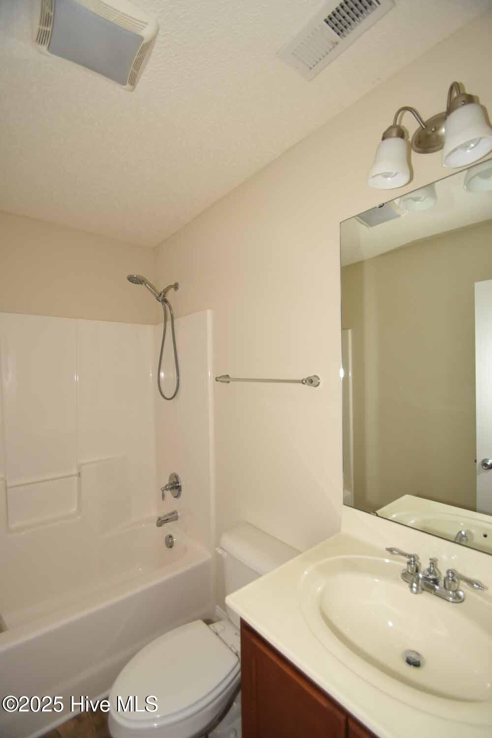 4267 Dudleys Grant Drive, Unit A Winterville, NC 28590 - Photo 17 of 21 Dudleys Grant Drive 4267 A (17)