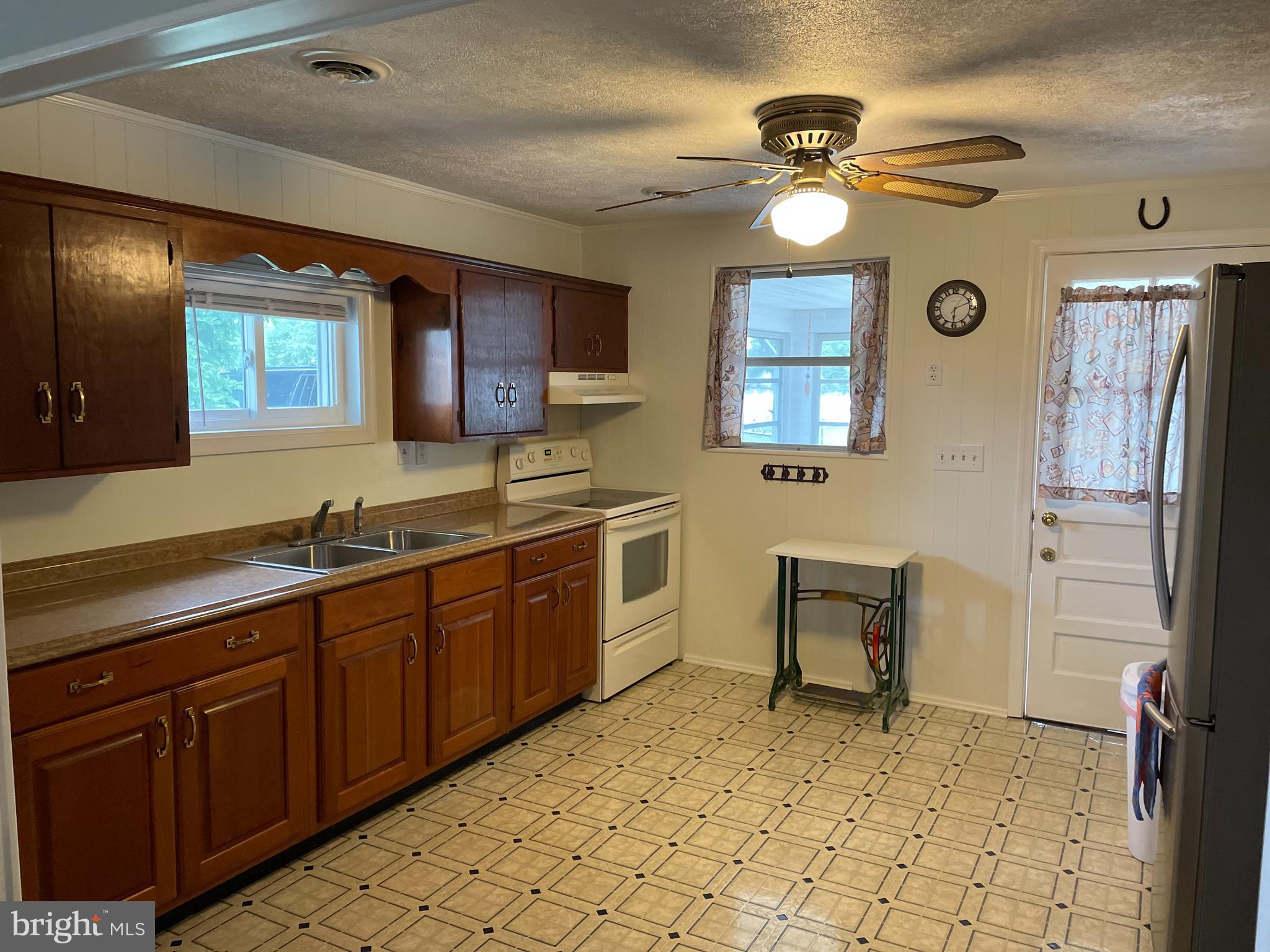 38 Gun Club Road Colonial Beach, VA 22443 - Photo 5 of 21 Gallery Image 5