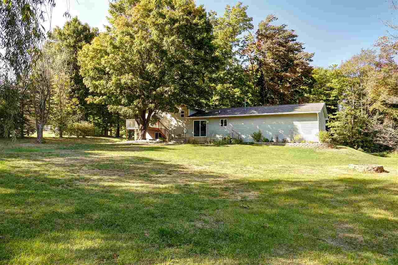 7369 Sullivan Road Grawn, MI 49637 - Photo 17 of 21 1880187-16.JPG