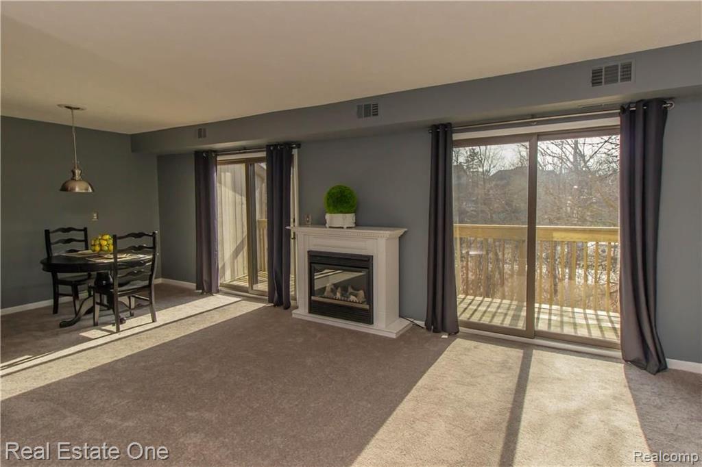 1693 Riverside Drive Rochester Hills, MI 48309 - Photo 11 of 24