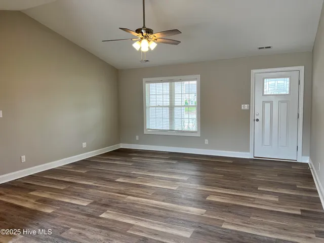 $1,750 | 454 Crump Farm Road, New Bern, NC 28562