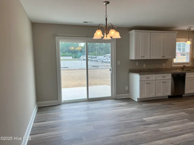 $1,750 | 454 Crump Farm Road, New Bern, NC 28562