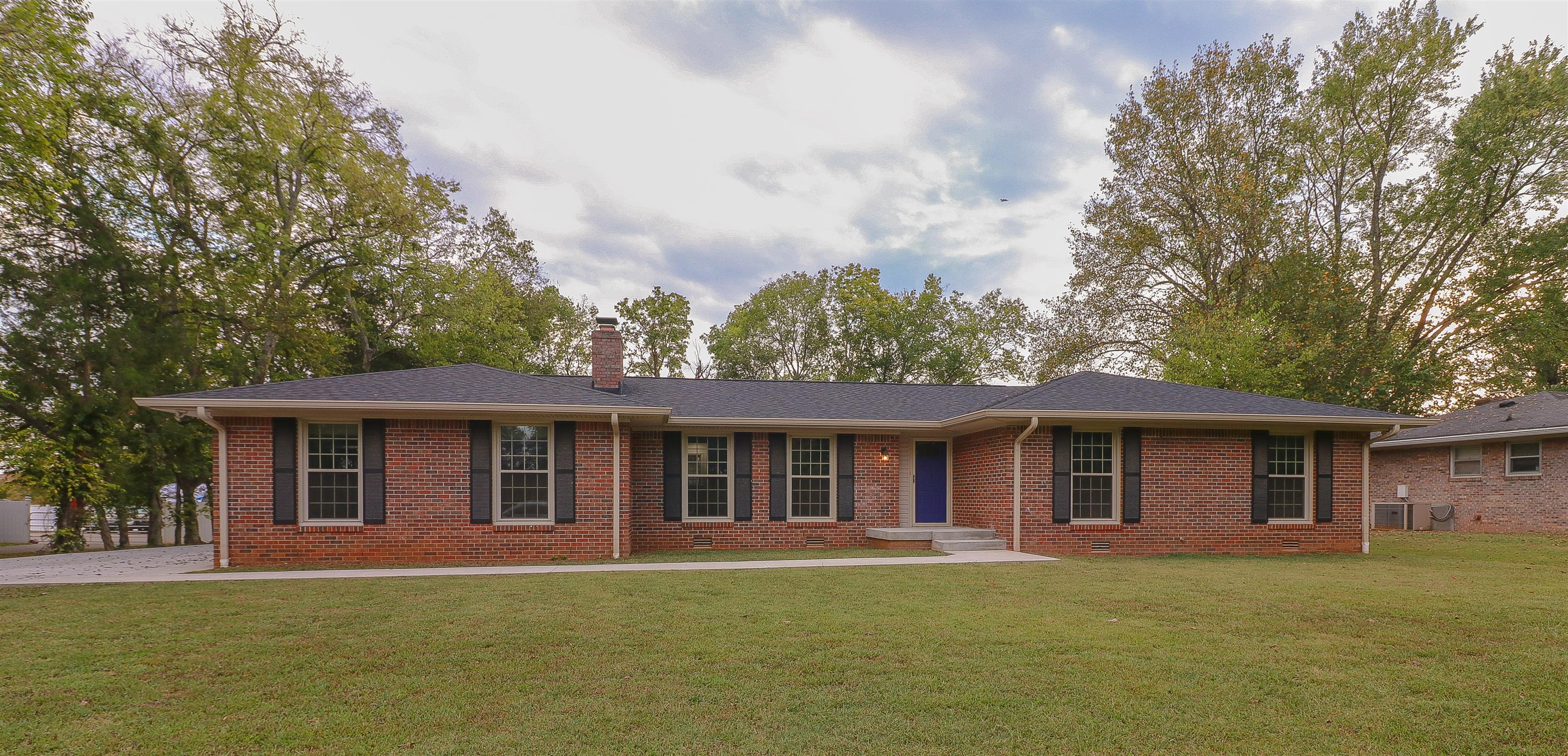 1934 Robinson Road Murfreesboro, TN 37130 - Photo 1 of 25 Gallery Image 1