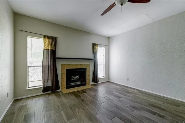 $1,700 | 4406 Avenue A, Unit 3, Austin, TX 78751