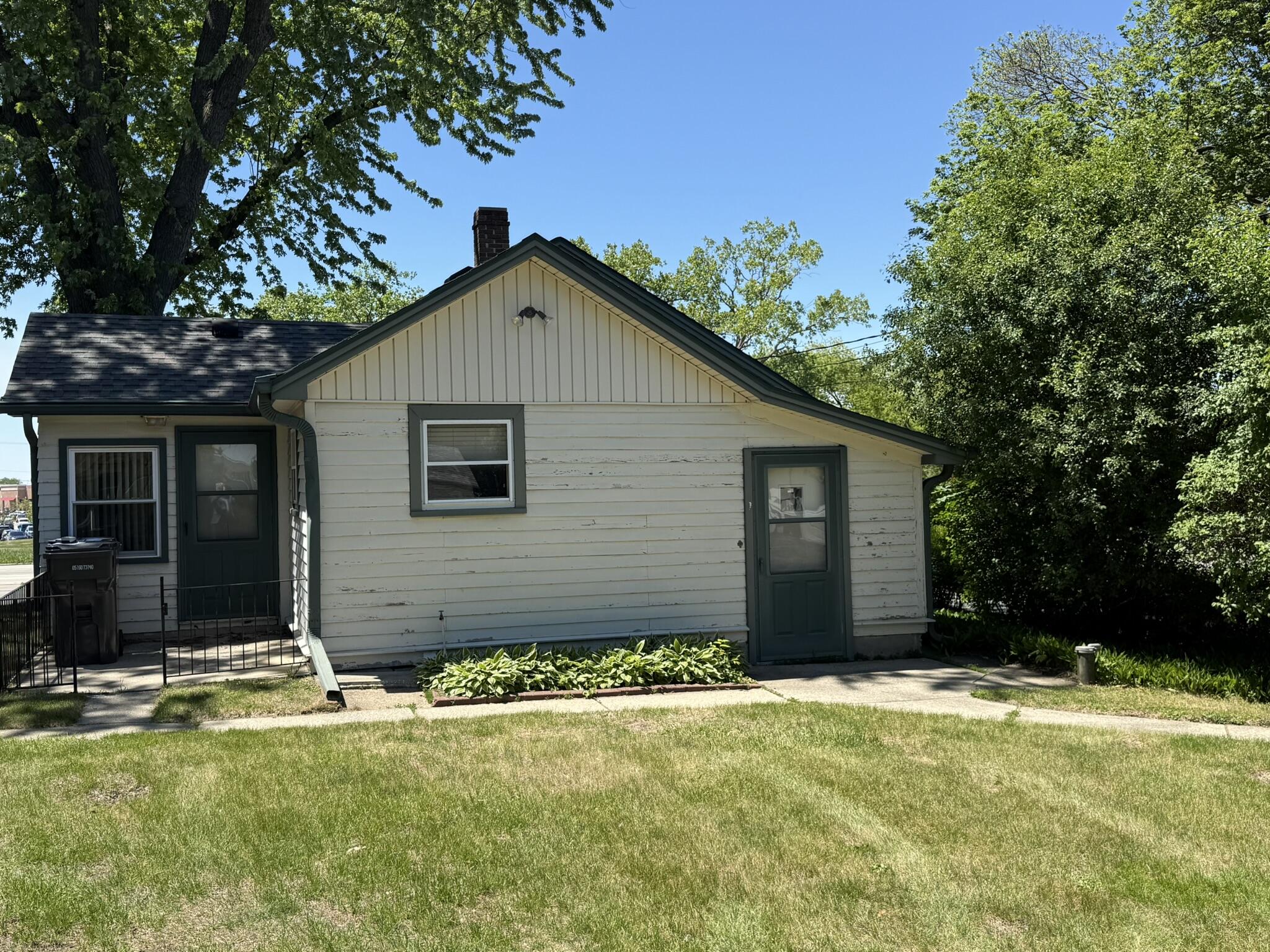 1001 South Green Bay Road Mount Pleasant, WI 53406 - Photo 6 of 26 IMG_6184