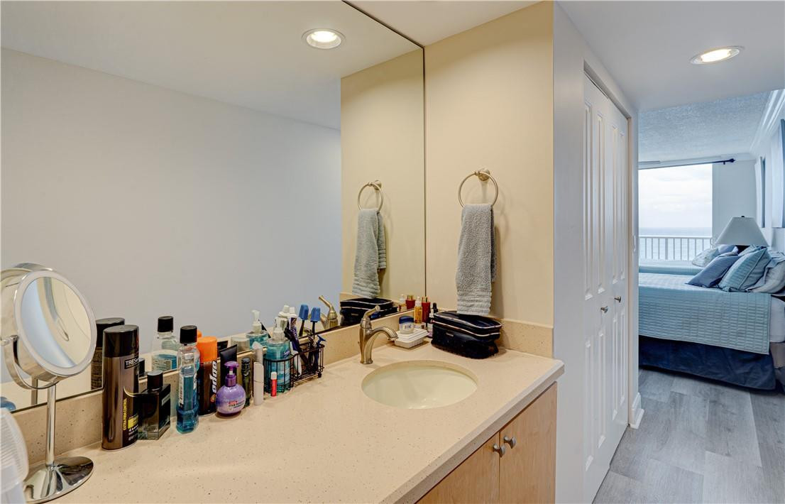 400 North Surf Road, Unit PH4 Hollywood, FL 33019 - Photo 11 of 23 Photo 11