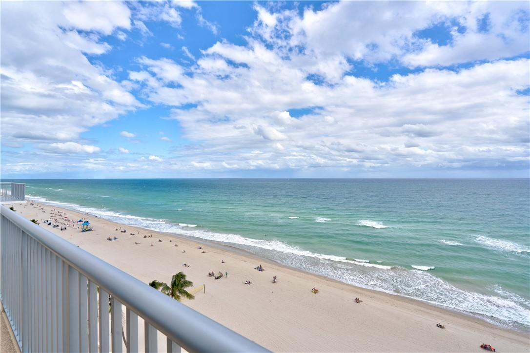400 North Surf Road, Unit PH4 Hollywood, FL 33019 - Photo 15 of 23 Photo 15