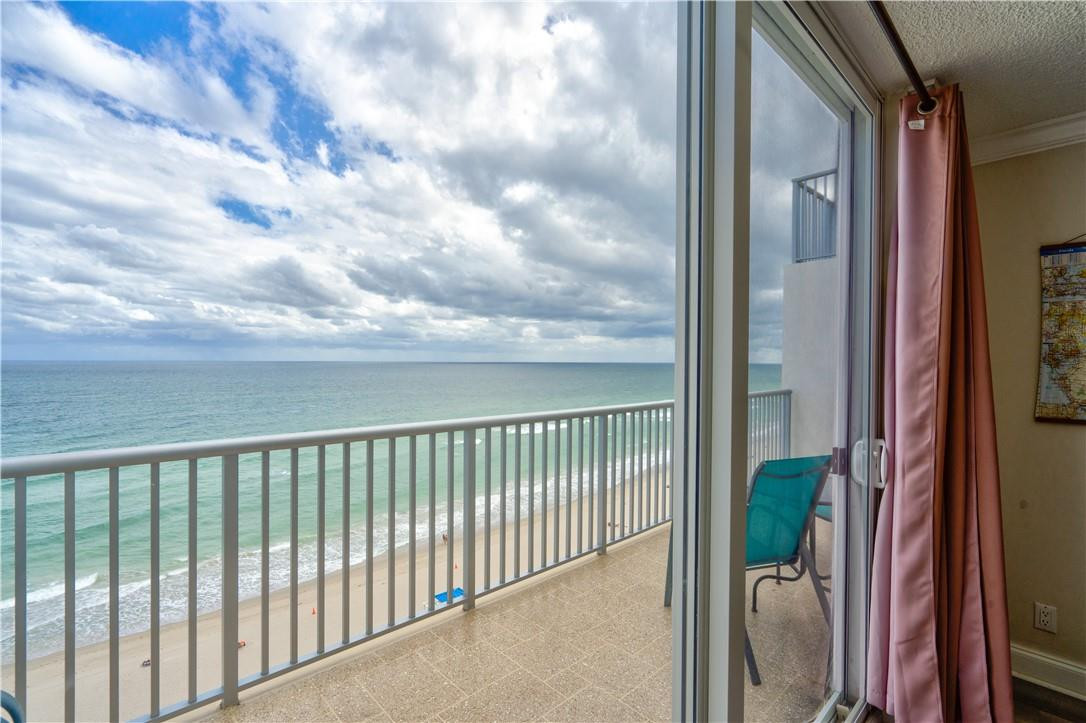 400 North Surf Road, Unit PH4 Hollywood, FL 33019 - Photo 16 of 23 Photo 16