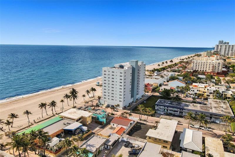 400 North Surf Road, Unit PH4 Hollywood, FL 33019 - Photo 22 of 23 Photo 22