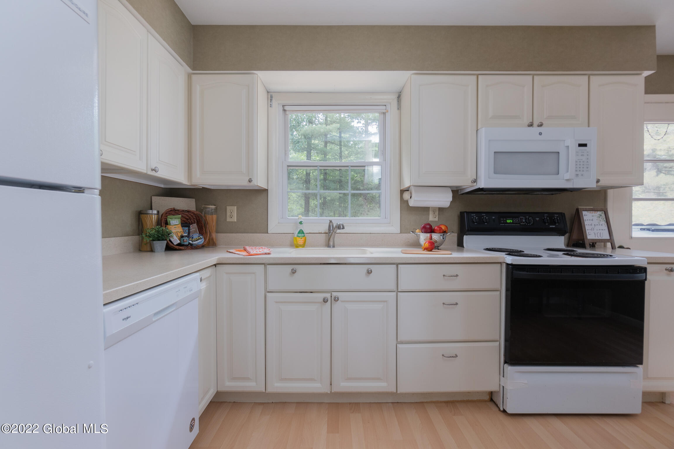 18 Haystack Road Clifton Park, NY 12065 - Photo 13 of 28 18 Haystack Rd Clifton Park NY mls-16