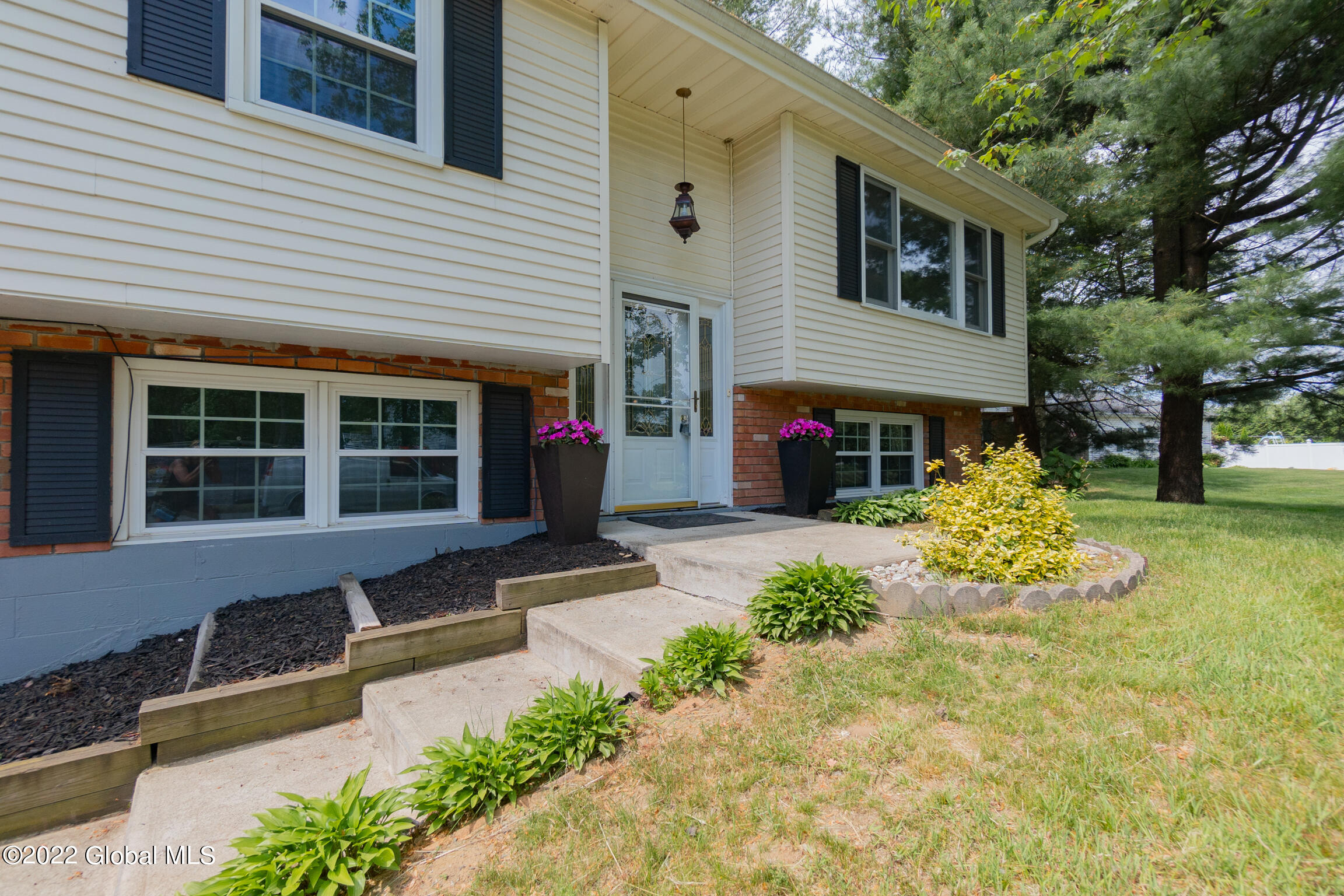 18 Haystack Road Clifton Park, NY 12065 - Photo 5 of 28 18 Haystack Rd Clifton Park NY mls-4