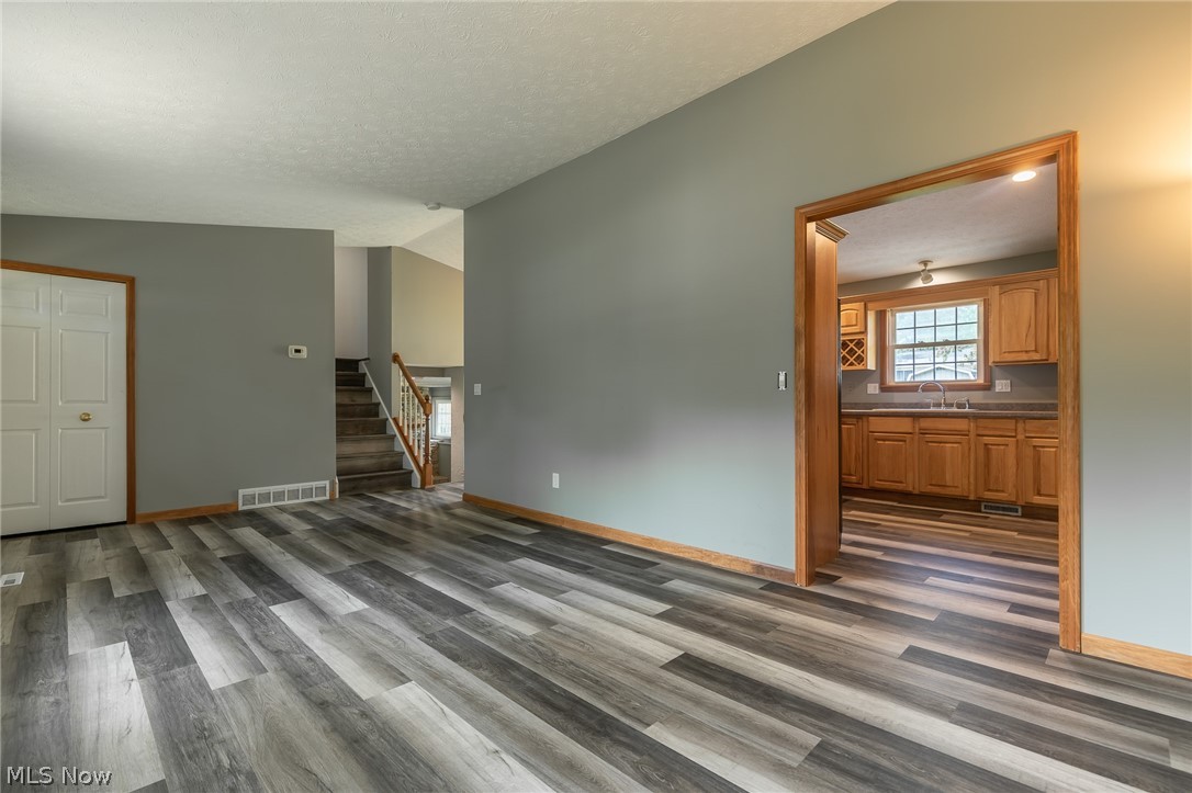 5604 Reef Road Mentor, OH 44060 - Photo 5 of 24