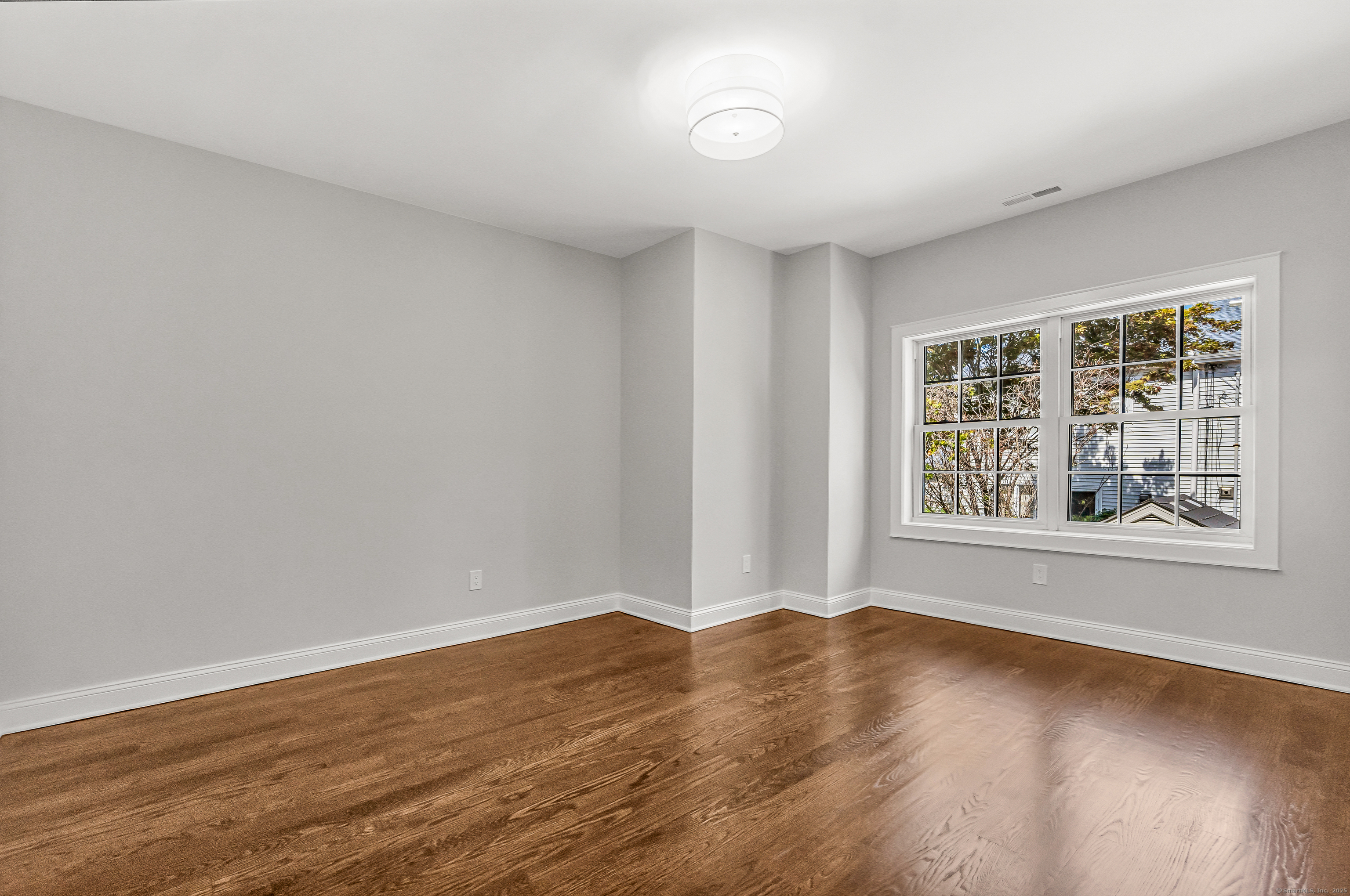 153 Pease Avenue Fairfield, CT 06890 - Photo 23 of 40