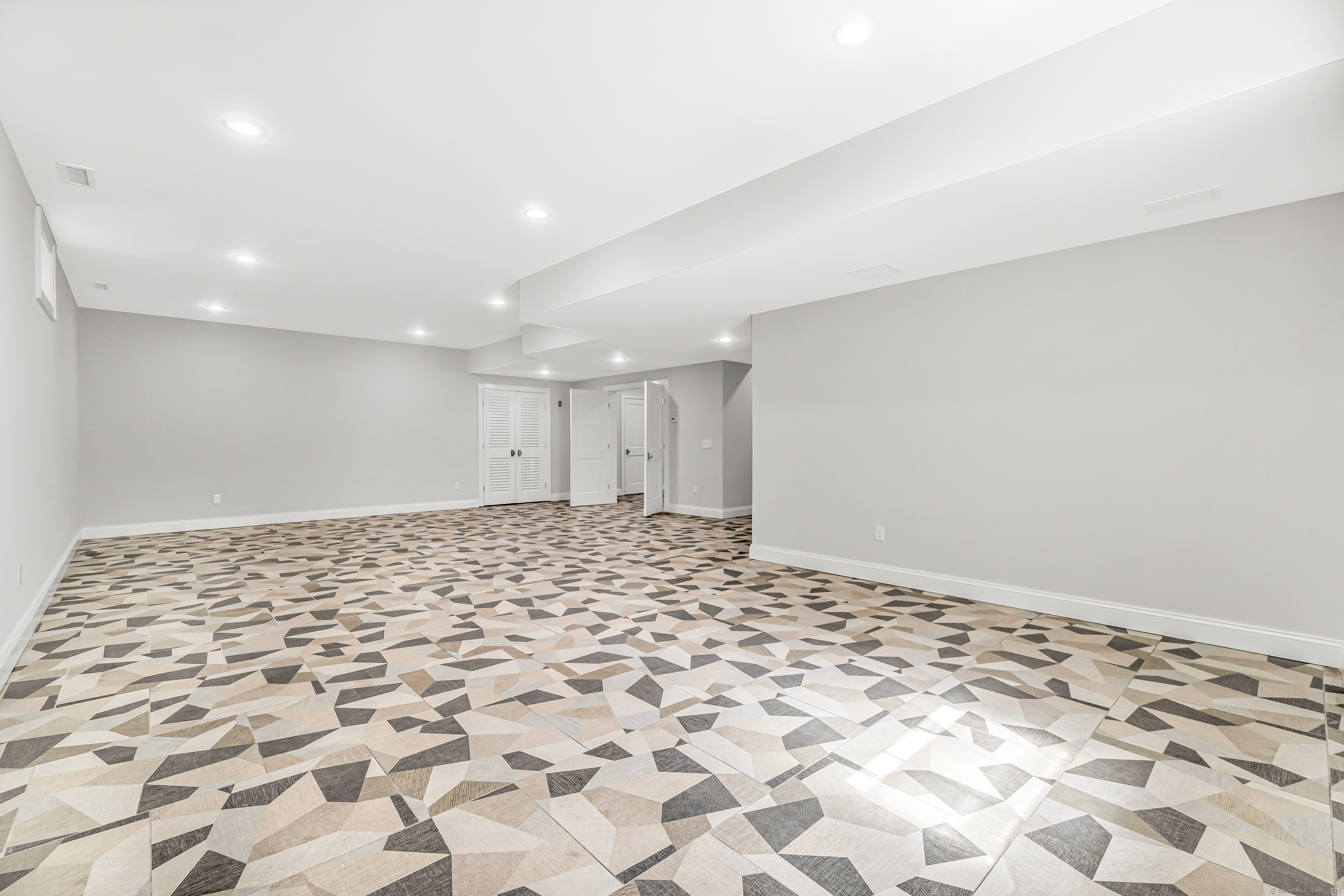 153 Pease Avenue Fairfield, CT 06890 - Photo 31 of 40