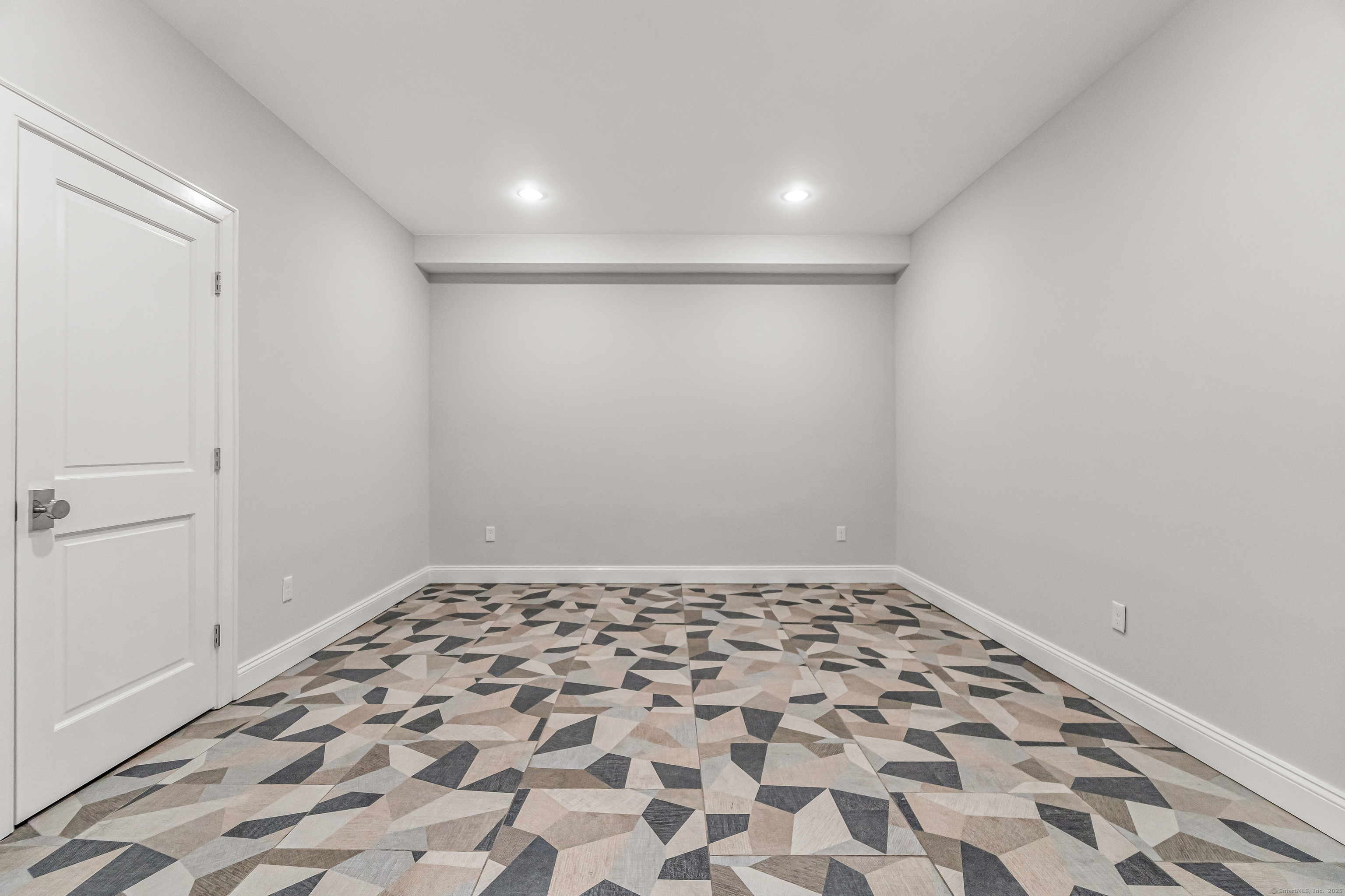 153 Pease Avenue Fairfield, CT 06890 - Photo 32 of 40