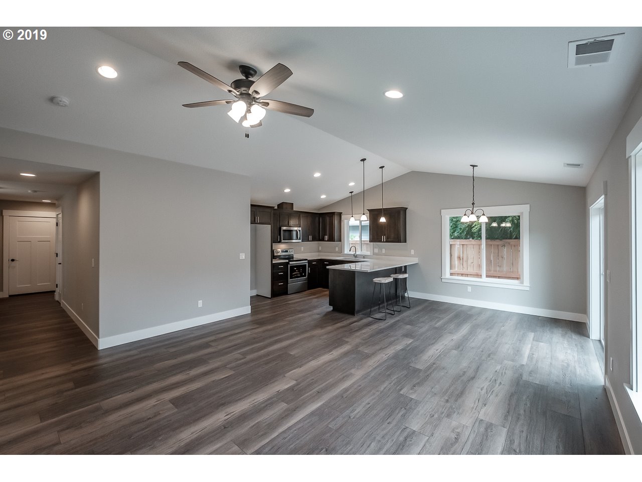 1081 Baxter Road Salem, OR 97306 - Photo 4 of 25