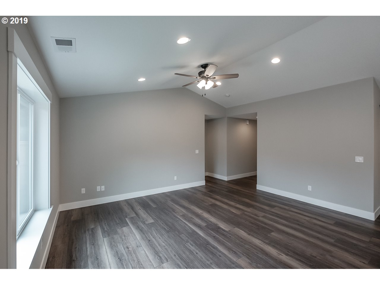 1081 Baxter Road Salem, OR 97306 - Photo 5 of 25