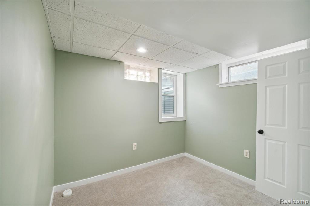 1636 Cherokee Road Ann Arbor, MI 48104 - Photo 37 of 53