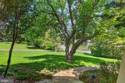 $2,000,000 | 3439 Malbrook Drive, Falls Church, VA 22044