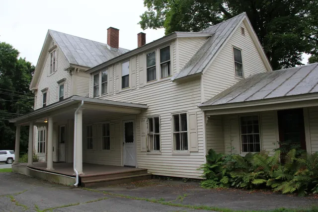 $169,000 | 39 Pleasant Street, Skowhegan, ME 04976