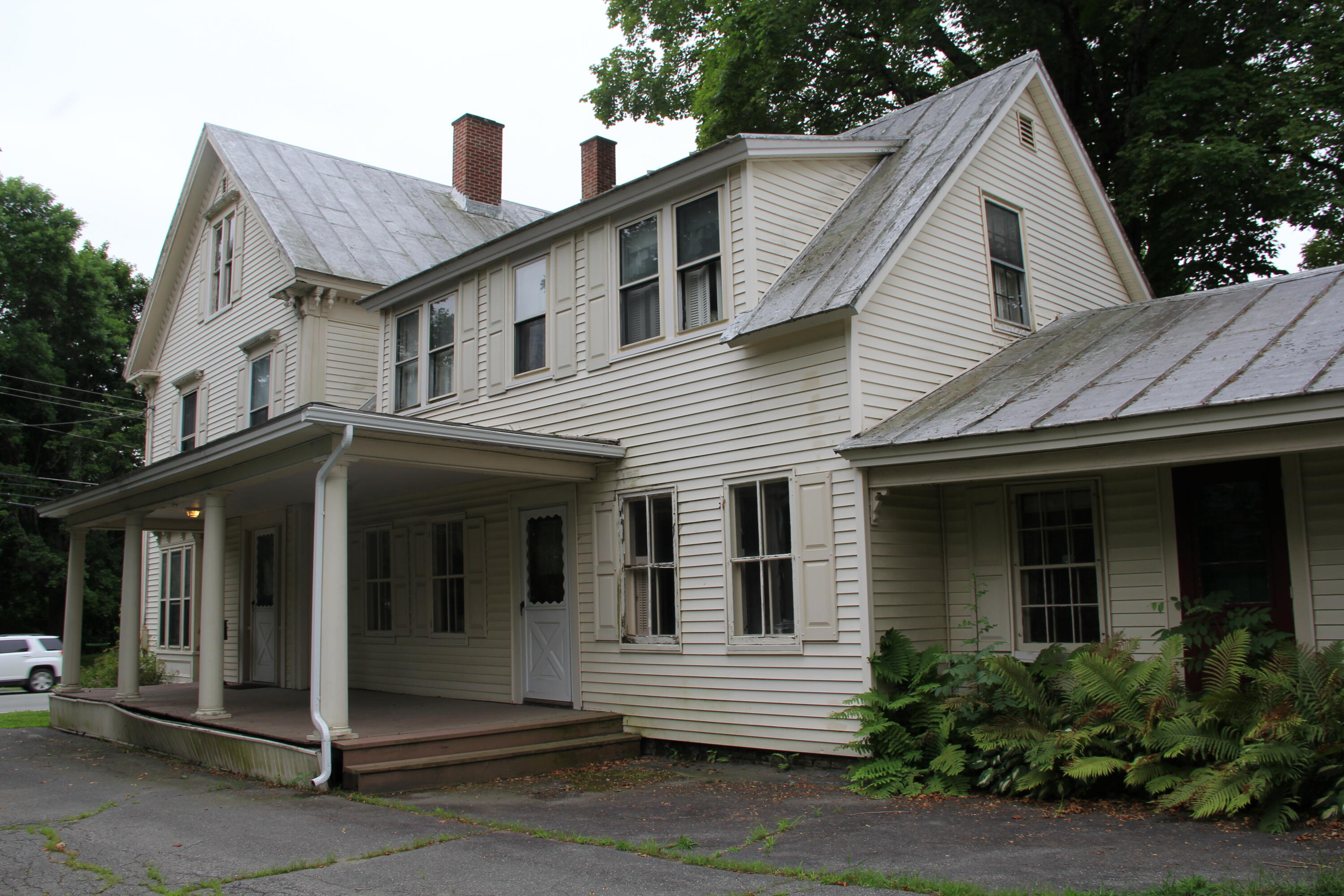 39 Pleasant Street Skowhegan, ME 04976 - Photo 3 of 27 IMG_9866