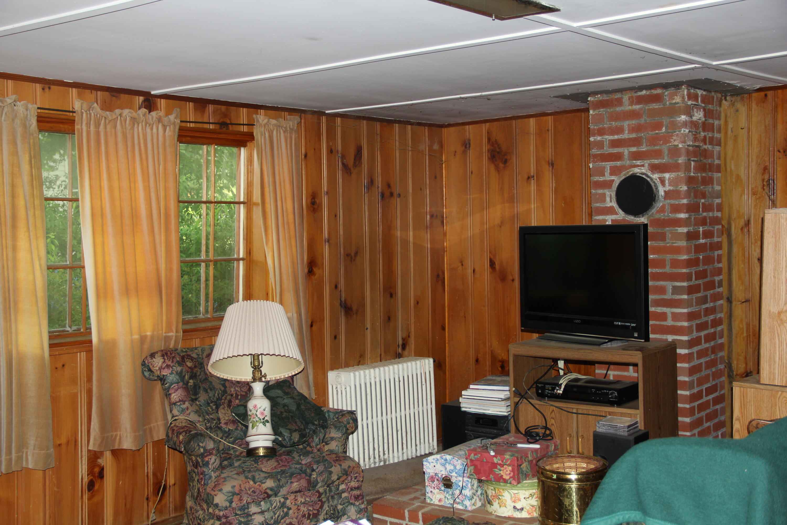 39 Pleasant Street Skowhegan, ME 04976 - Photo 5 of 27 IMG_9869