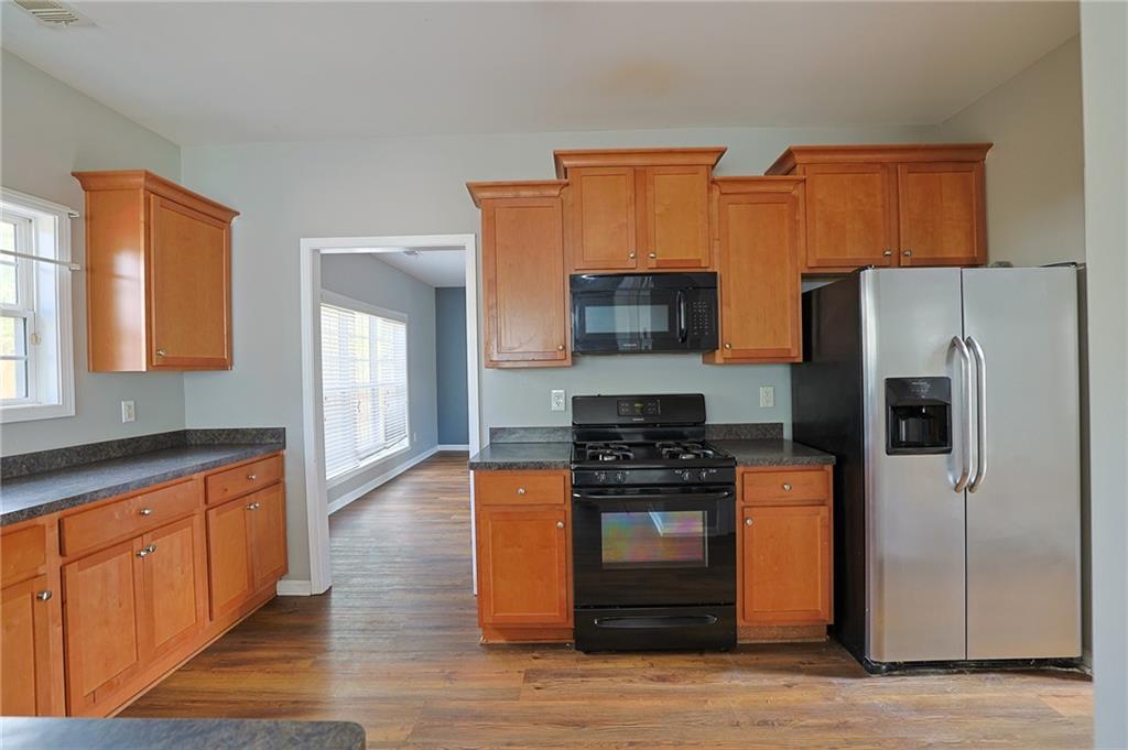 910 Lakeside Court Loganville, GA 30052 - Photo 22 of 57