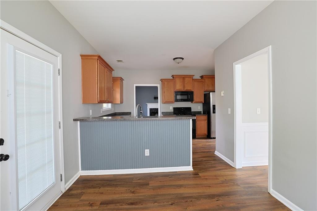 910 Lakeside Court Loganville, GA 30052 - Photo 30 of 57