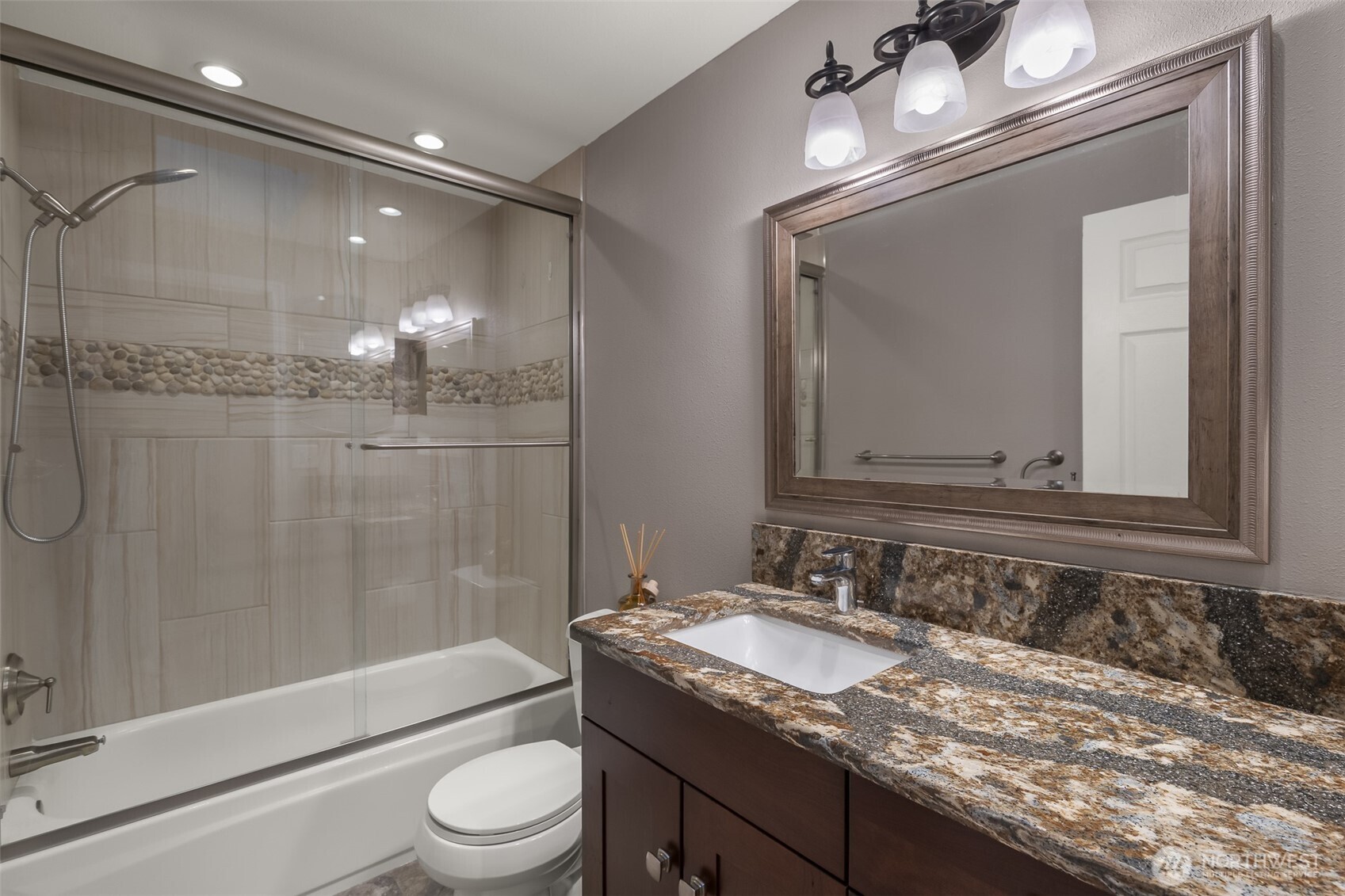 2207 Bremerton Avenue Northeast Renton, WA 98059 - Photo 11 of 40