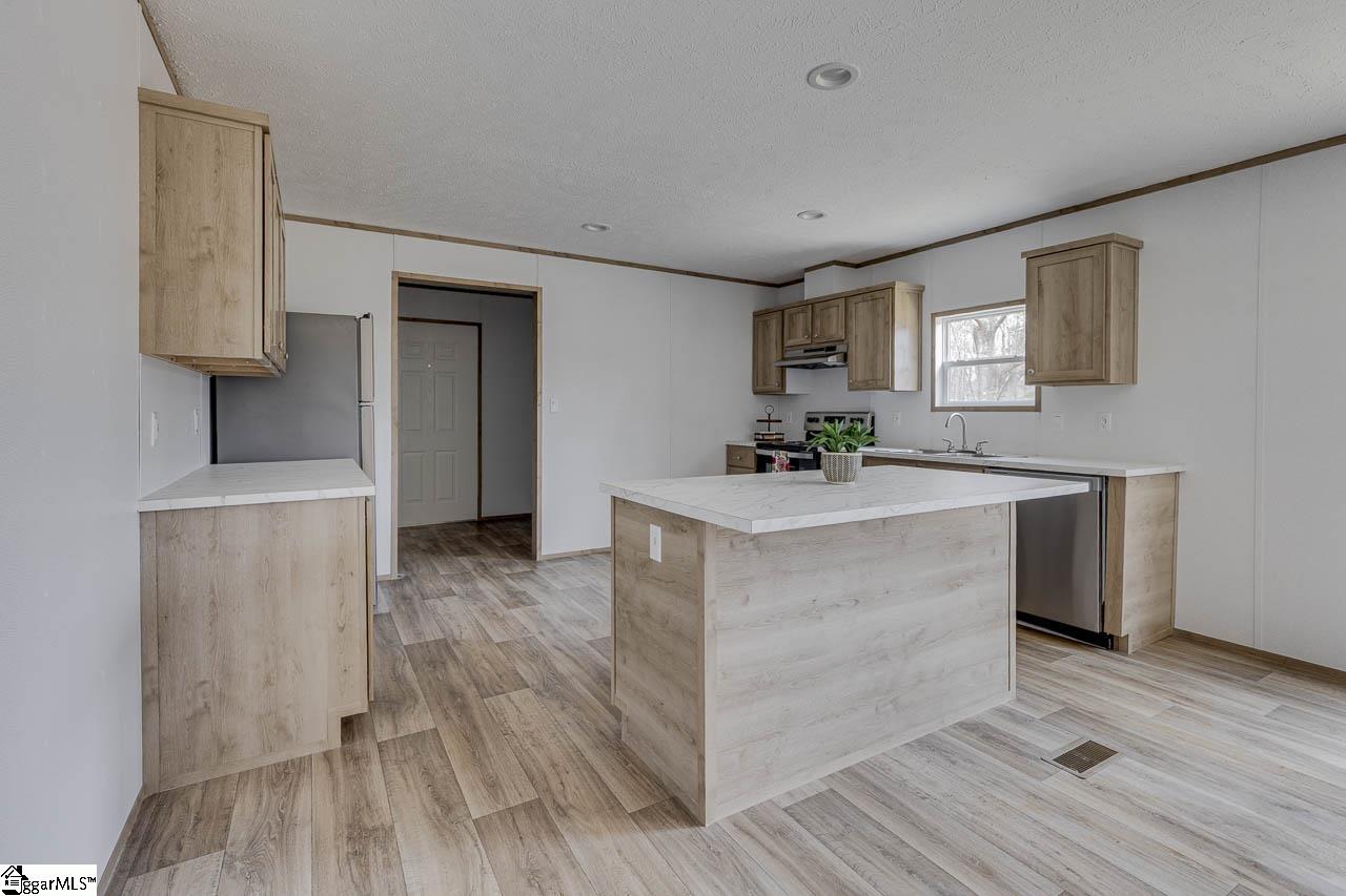 852 Black Snake Road Easley, SC 29640 - Photo 14 of 17