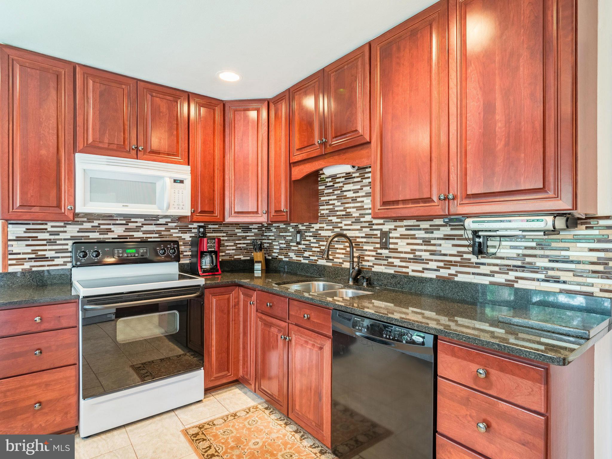 1118 Springvale Road Great Falls, VA 22066 - Photo 7 of 30 Kitchen