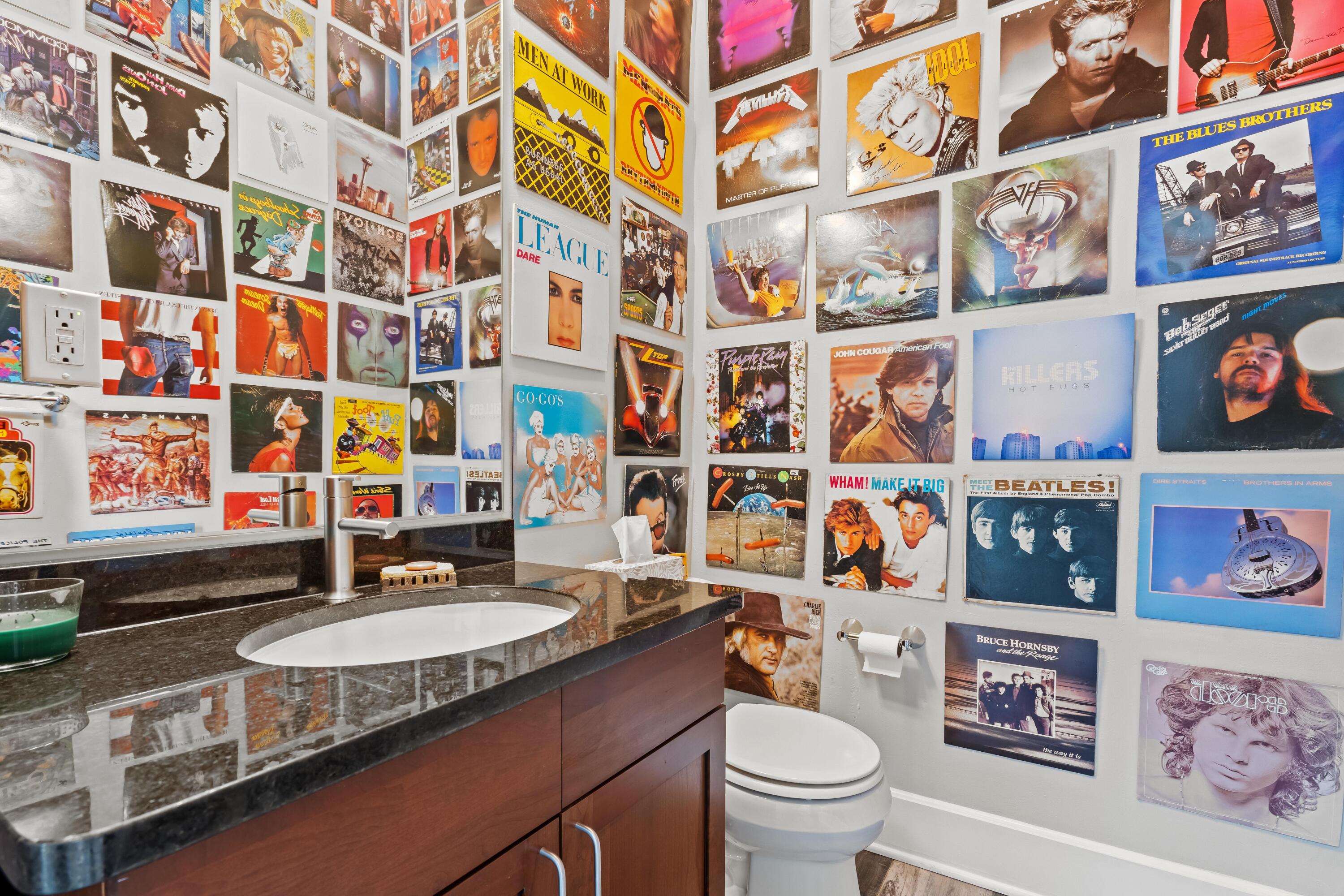 27 Library Street Northeast, Unit 202 Grand Rapids, MI 49503 - Photo 19 of 44 Bathroom