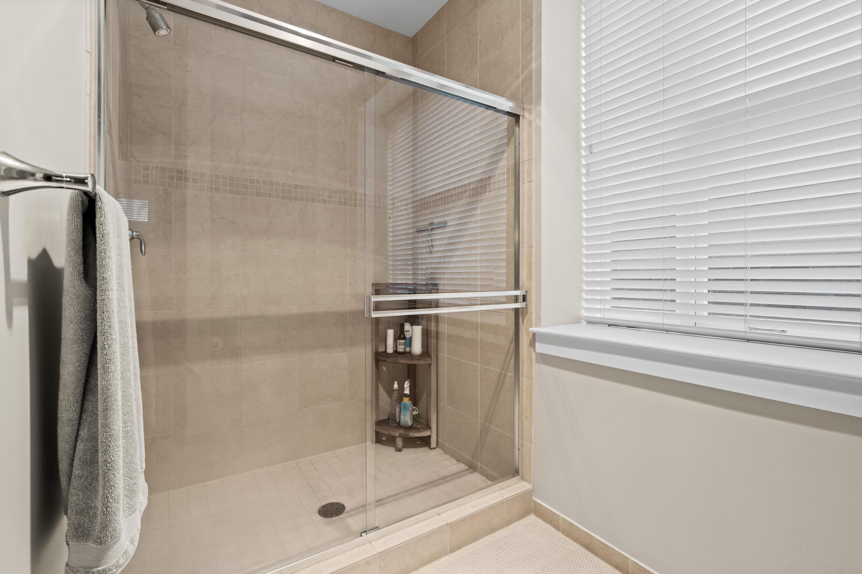 27 Library Street Northeast, Unit 202 Grand Rapids, MI 49503 - Photo 26 of 44 Primary Bathroom