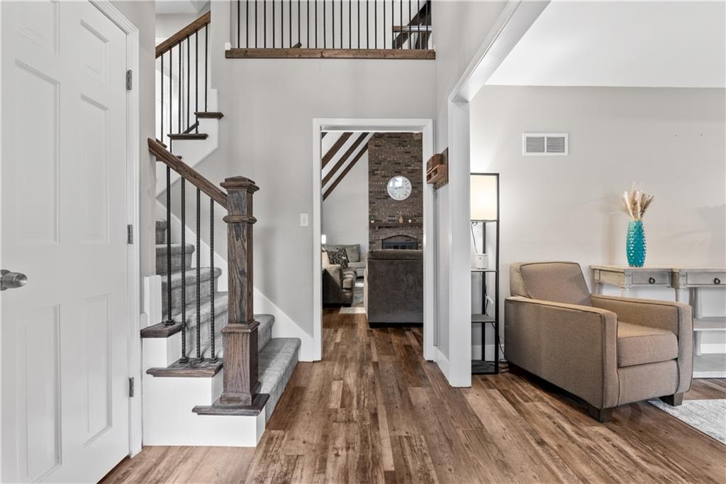 410 Southeast Richardson Place Lee's Summit, MO 64063 - Photo 6 of 45