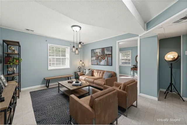 $280,000 | 6302 East 102nd Street, Kansas City, MO 64134